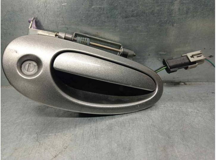 Recambio de maneta exterior delantera derecha para chrysler 300 m (lr) 2.7 cat referencia OEM IAM 24737E 4 PUERTAS