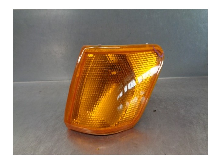Replacement front left indicator light for Ford Fiesta III (GFJ) 1.3 CAT OEM IAM reference 1062436 