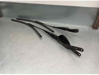 Recambio de brazo limpia delantero derecho para mercedes-benz clase slk (w171) roadster 1.8 cat referencia OEM IAM A1718200340 A