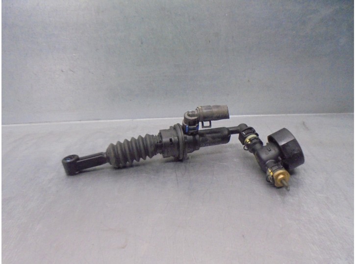 Recambio de bombin embrague para kia xceed 1.0 tgdi cat referencia OEM IAM 41600G4200 