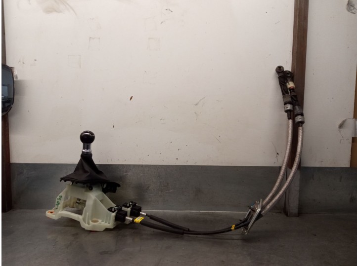 Recambio de palanca cambio para kia stonic (yb) 1.2 cvvt referencia OEM IAM 43700H8160WK 43700H8160WK 