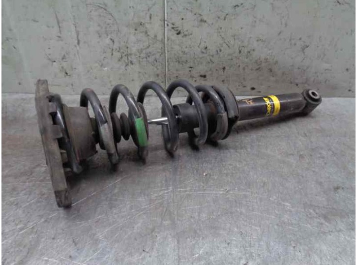 Replacement rear left shock absorber for Nissan Primera Saloon (P12) 2.2 16V Turbodiesel CAT OEM IAM reference 5621CAV4