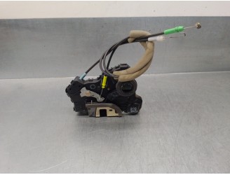 Replacement right front door lock for Toyota Corolla (E12) 1.4 turbodiesel cat OEM IAM reference 6903002161 2 PIN