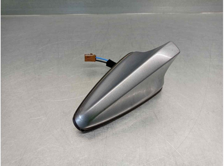 Recambio de antena para kia xceed 1.0 tgdi cat referencia OEM IAM 96210J7600C 