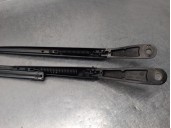 Recambio de brazo limpia delantero derecho para citroën c3 ii 1.4 referencia OEM IAM 9683381680 9683382180 