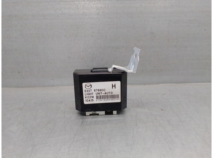 Recambio de modulo electronico para mazda cx-7 (er) 2.2 turbodiesel cat referencia OEM IAM E22767890C 10A152544631 