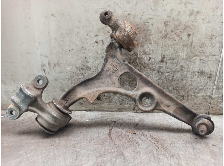 Recambio de brazo suspension inferior delantero derecho para lancia zeta 2.1 turbodiesel cat referencia OEM IAM 