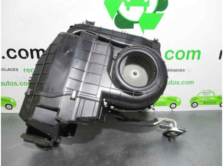 Replacement complete standard heater unit for Hyundai Santa Fe (BM) 2.2 CRDi CAT OEM IAM reference 972052B050 