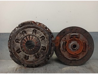 Recambio de kit embrague para renault trafic caja cerrada (ab 4.01) 1.9 diesel referencia OEM IAM 7701476834  