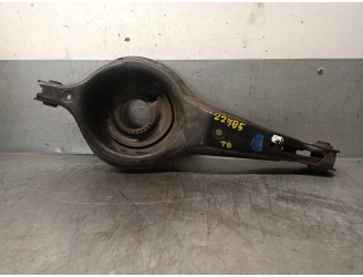 Recambio de soporte brazo suspension trasero derecho para ford focus iii turnier 1.0 ecoboost referencia OEM IAM 1931562 1931562