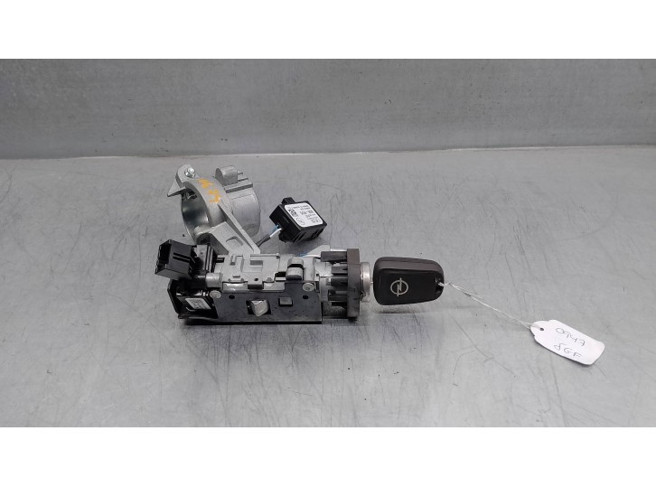 Recambio de conmutador de arranque para opel zafira tourer 1.6 cdti dpf referencia OEM IAM 20939745  