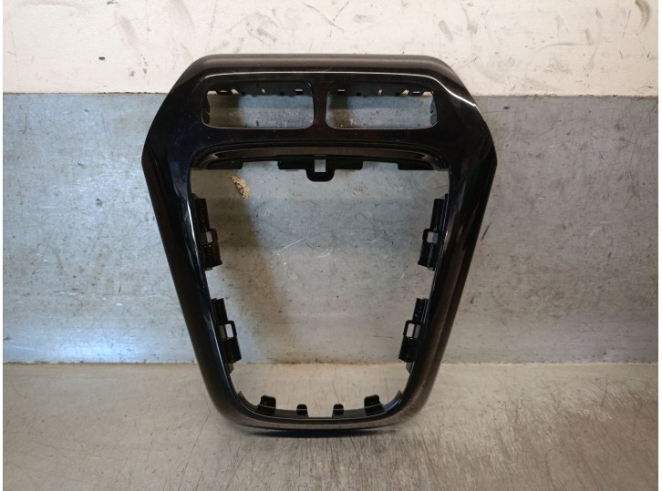 Recambio de moldura para opel corsa f (p2jo) 1.2 (68) referencia OEM IAM 529131017  39167715