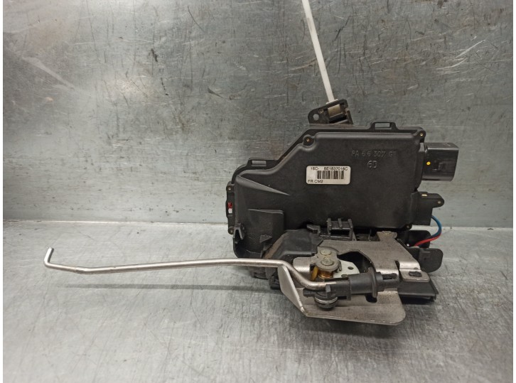 Recambio de cerradura puerta delantera derecha para audi a4 berlina (8e) 1.9 tdi referencia OEM IAM 8E1837016C 7 PINES 4 PUERTAS