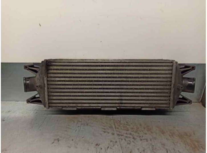 Recambio de intercooler para iveco c35 c35s12 referencia OEM IAM 504022617  