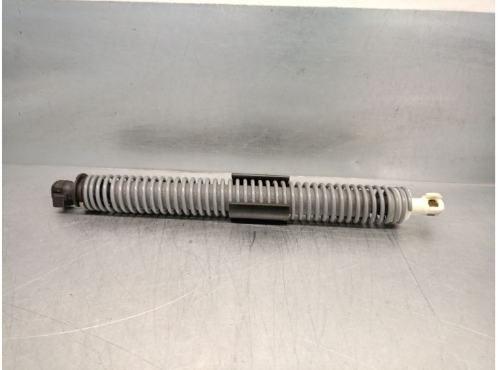 Replacement boot / tailgate struts for BMW 5 (G30, F90) 520 D OEM IAM reference 51247366403 51247366403 