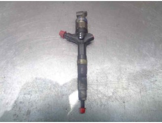 Recambio de inyector para toyota corolla (e12) 2.0 d-cat referencia OEM IAM 236700G010 236700G010 DENSO
