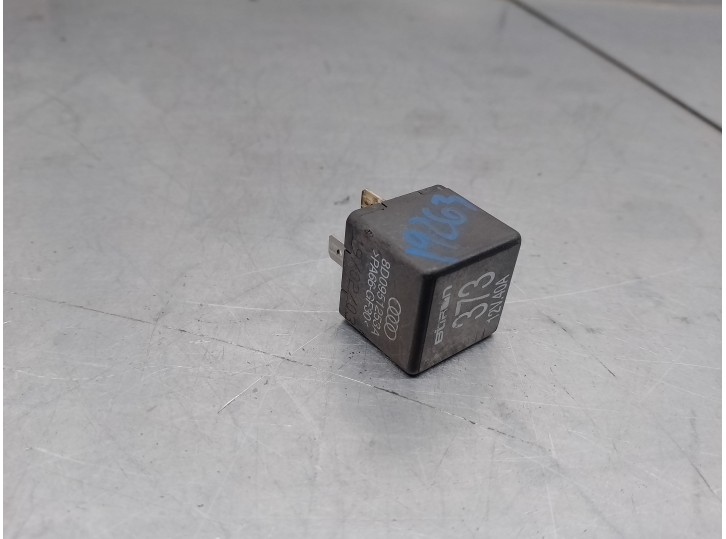 Recambio de rele para audi a4 berlina (8e) 1.9 tdi referencia OEM IAM 8D0951253A  