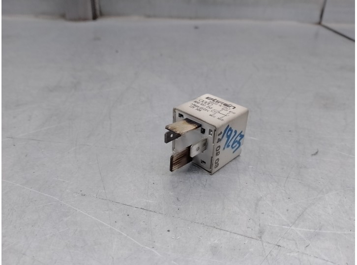 Recambio de rele para audi a4 berlina (8e) 1.9 tdi referencia OEM IAM 8D0951253 