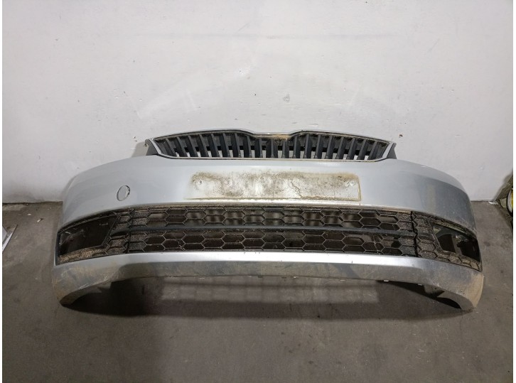 Recambio de paragolpes delantero para skoda rapid spaceback (nh1) 1.4 tdi referencia OEM IAM 5JA807221B 5JA807221B 