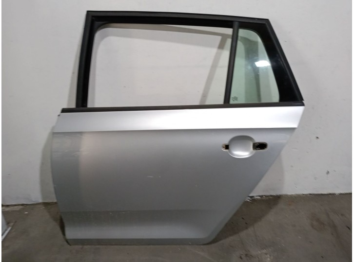 Recambio de puerta trasera izquierda para skoda rapid spaceback (nh1) 1.4 tdi referencia OEM IAM 5JJ833051 5JJ833051 