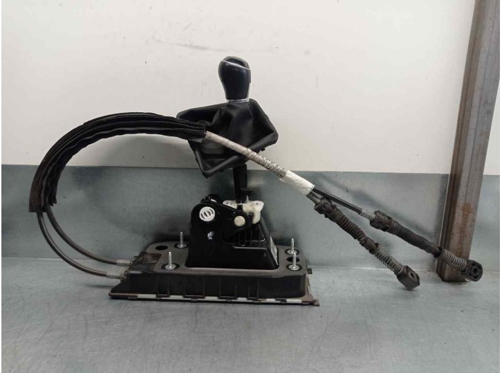 Recambio de palanca cambio para volkswagen passat variant (3g5) 2.0 tdi referencia OEM IAM 3Q0711049R  