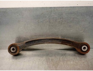 Recambio de brazo suspension superior trasero izquierdo para ssangyong rodius 2.7 turbodiesel cat referencia OEM IAM 4540121000 