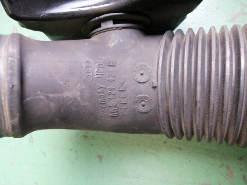 Recambio de tubo para audi a6 berlina (4f2) 2.4 referencia OEM IAM 06E129629E  
