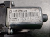 Recambio de motor elevalunas delantero derecho para renault megane iii berlina 5 p 1.5 dci diesel cat referencia OEM IAM 8073000