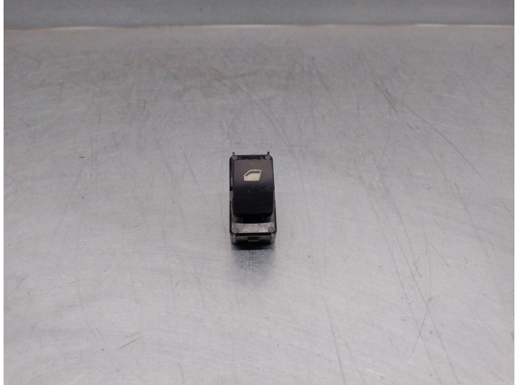 Recambio de mando elevalunas delantero derecho para citroën berlingo 1.6 16v hdi referencia OEM IAM 9662428277 