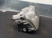 Replacement right headlight for Mercedes-Benz C-Class (W202) saloon 2.2 Diesel CAT OEM IAM reference 2028200261 4 DOORS