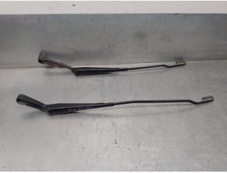 Recambio de brazo limpia delantero derecho para volkswagen golf iii berlina (1h1) 1.6 referencia OEM IAM 1H1955410B 1H1955409C 