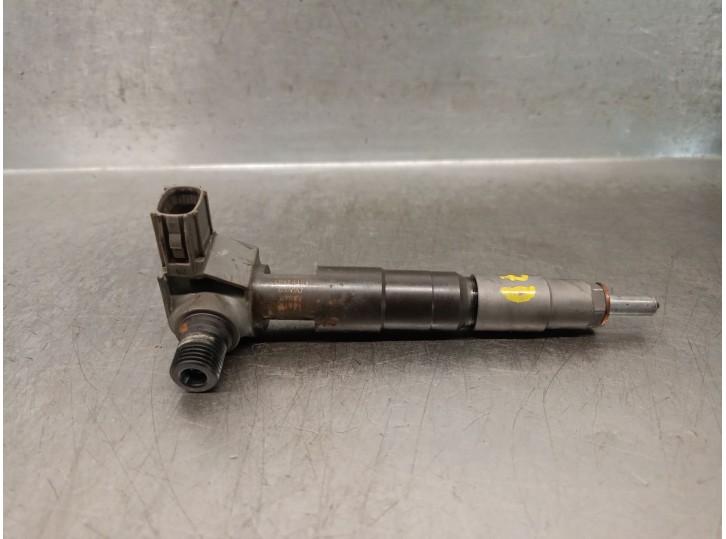 Recambio de inyector para subaru outback (bs) 2.0 d awd (bsd) referencia OEM IAM 16613AA040 DENSO
