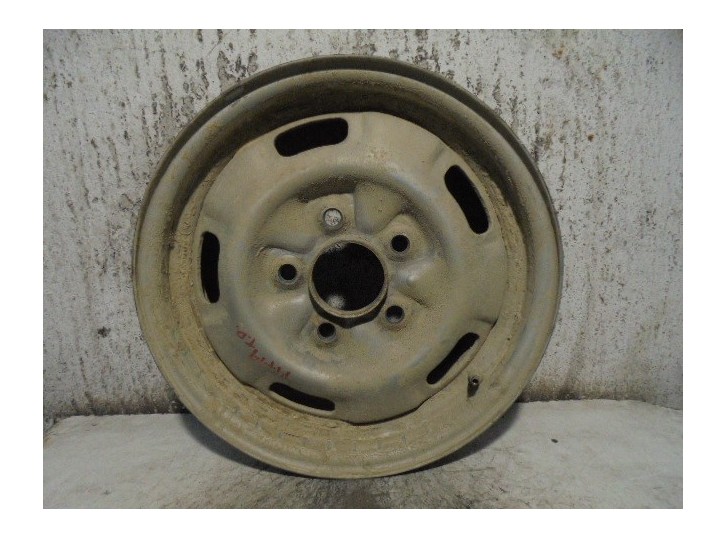 Recambio de llanta para hyundai h 100 2.5 diesel referencia OEM IAM 529104404 R145JX14-40 HIERRO