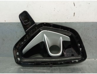 Recambio de molduras delanteras para kia stonic (yb) 1.2 cvvt referencia OEM IAM 86523H8HA0 86523H8HA0 