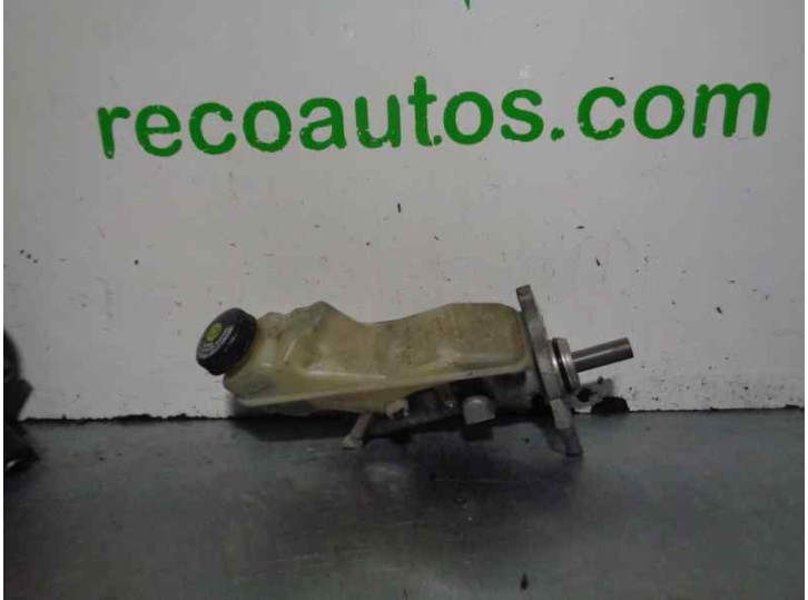 Replacement brake master cylinder for Toyota Corolla (E12) 1.4 turbodiesel CAT OEM IAM reference 744712514 TRW