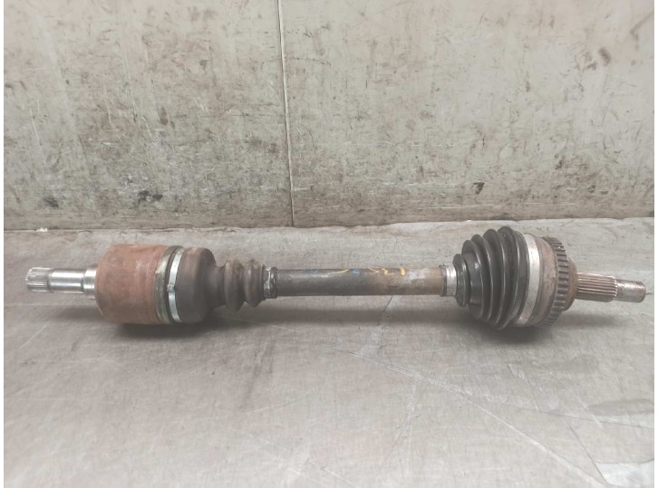 Recambio de transmision delantera izquierda para lancia zeta 2.1 turbodiesel cat referencia OEM IAM   