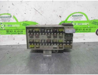 Replacement relay/fuse box for Chrysler Voyager (ES) 2.5 CAT OEM IAM reference 4527075 