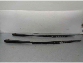 Recambio de brazo limpia delantero derecho para ford escort berlina 1.6 cat-u referencia OEM IAM 91AG17526A1A  