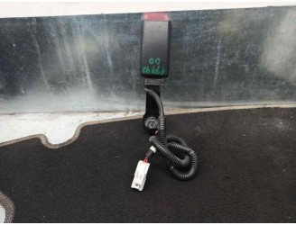 Recambio de enganche cinturon para kia rio 1.1 crdi cat referencia OEM IAM 888401W000HU 2 PINES 