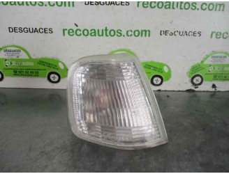 Replacement front right light for Peugeot 405 Berlina 1.9 CAT OEM IAM reference 