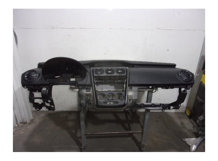 Recambio de salpicadero para mazda cx-7 (er) 2.2 turbodiesel cat referencia OEM IAM EH4460400B34 NEGRO 