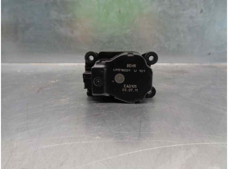 Recambio de motor calefaccion para opel astra j lim. 1.7 16v cdti referencia OEM IAM U9518001  