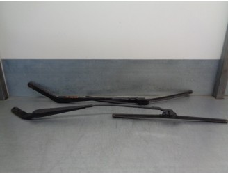 Recambio de brazo limpia delantero derecho para bmw x5 (e70) 3.0 turbodiesel cat referencia OEM IAM 61617153736 61617153739 