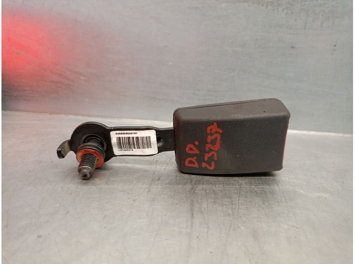 Recambio de enganche cinturon para hyundai h350 furgoneta 2.5 crdi referencia OEM IAM 8988959500TRY  