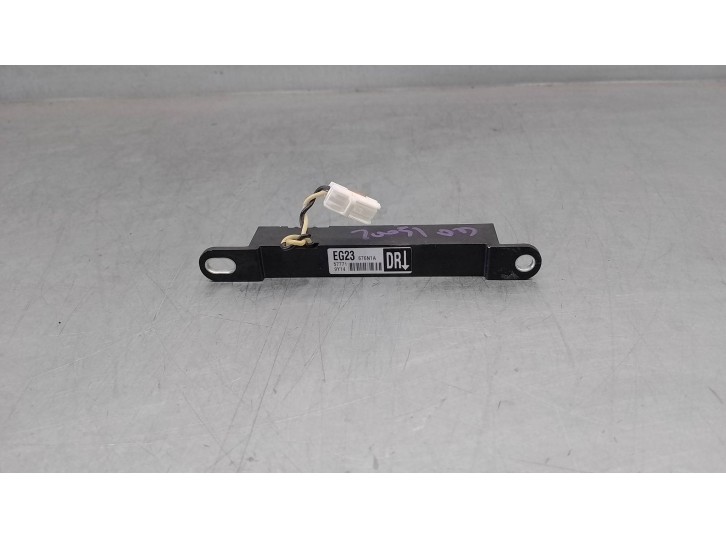 Recambio de antena para mazda cx-7 (er) 2.2 turbodiesel cat referencia OEM IAM EG23676N1A 