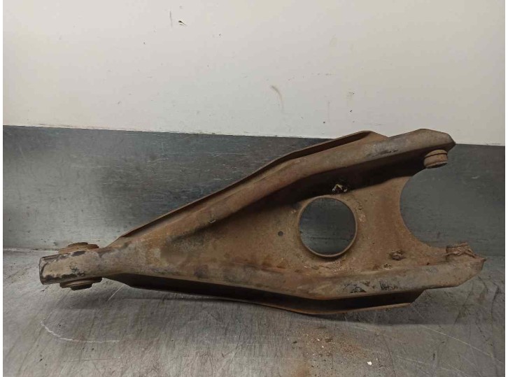 Replacement left rear lower suspension arm for Ford Escort Cabrio XR3i OEM IAM reference 6158517 