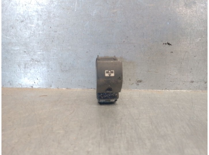 Recambio de mando elevalunas delantero derecho para peugeot 308 sw 1.6 16v referencia OEM IAM 96565343XT 649029 