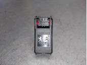 Recambio de mando elevalunas delantero derecho para peugeot 308 sw 1.6 16v referencia OEM IAM 96565343XT 649029 