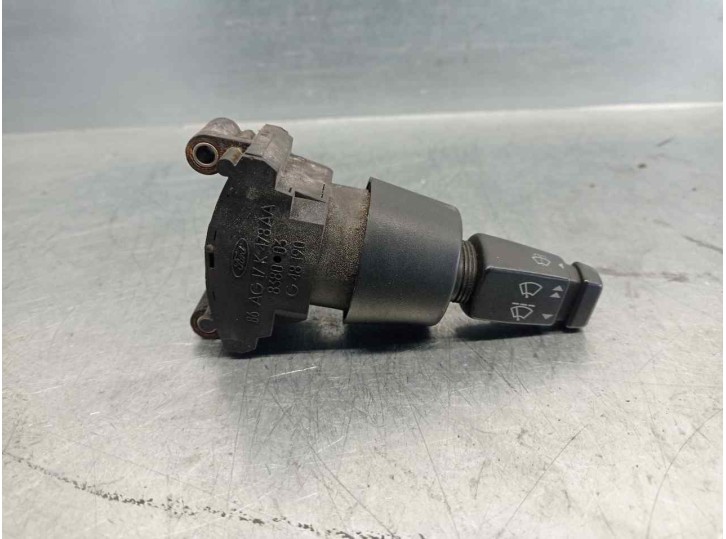 Recambio de mando limpia para ford escort cabrio xr3i referencia OEM IAM 86AG17K478AA  