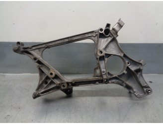 Recambio de soporte alternador para mercedes-benz clase c (w204) familiar 2.1 cdi cat referencia OEM IAM A6512011109 